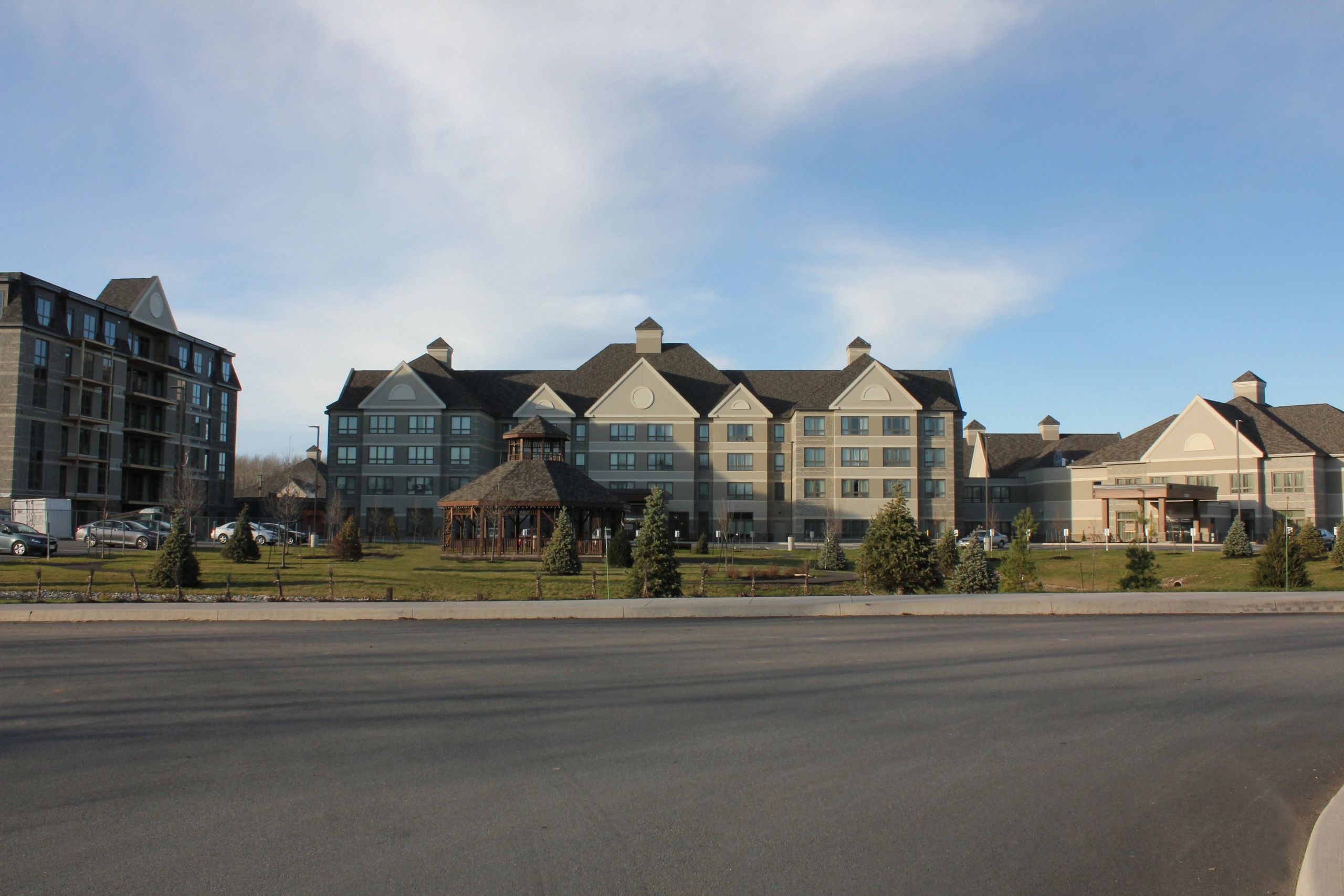 Vintage Textured Wall Systems Inc. Vintage, Vintage, Apartments